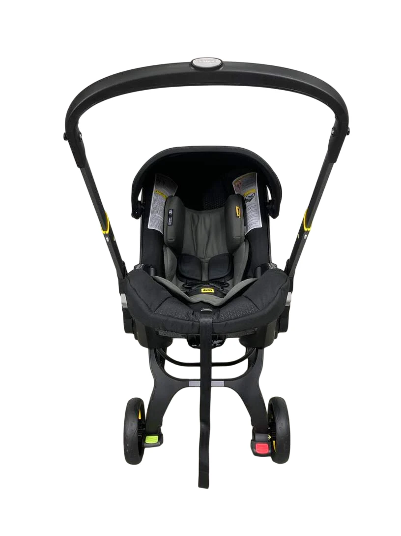 Doona Infant Car Seat & Stroller Combo, Nitro Black, 2023 6 Doona Infant Car Seat & Stroller Combo, Nitro Black, 2023 - Image 4