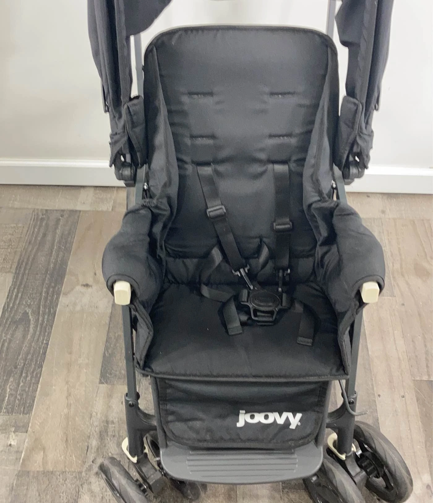 Joovy Caboose Ultralight Graphite Stroller, Black, 2018 8 Joovy Caboose Ultralight Graphite Stroller, Black, 2018 - Image 6
