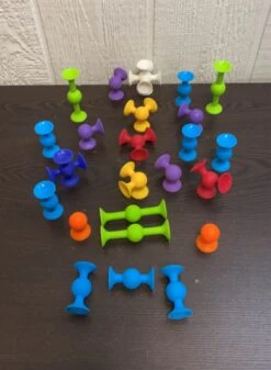 Fat Brain Toys Mini Squigz -Kindly Baby Shop 365231ee8306b79f3f9aec07919bc52c