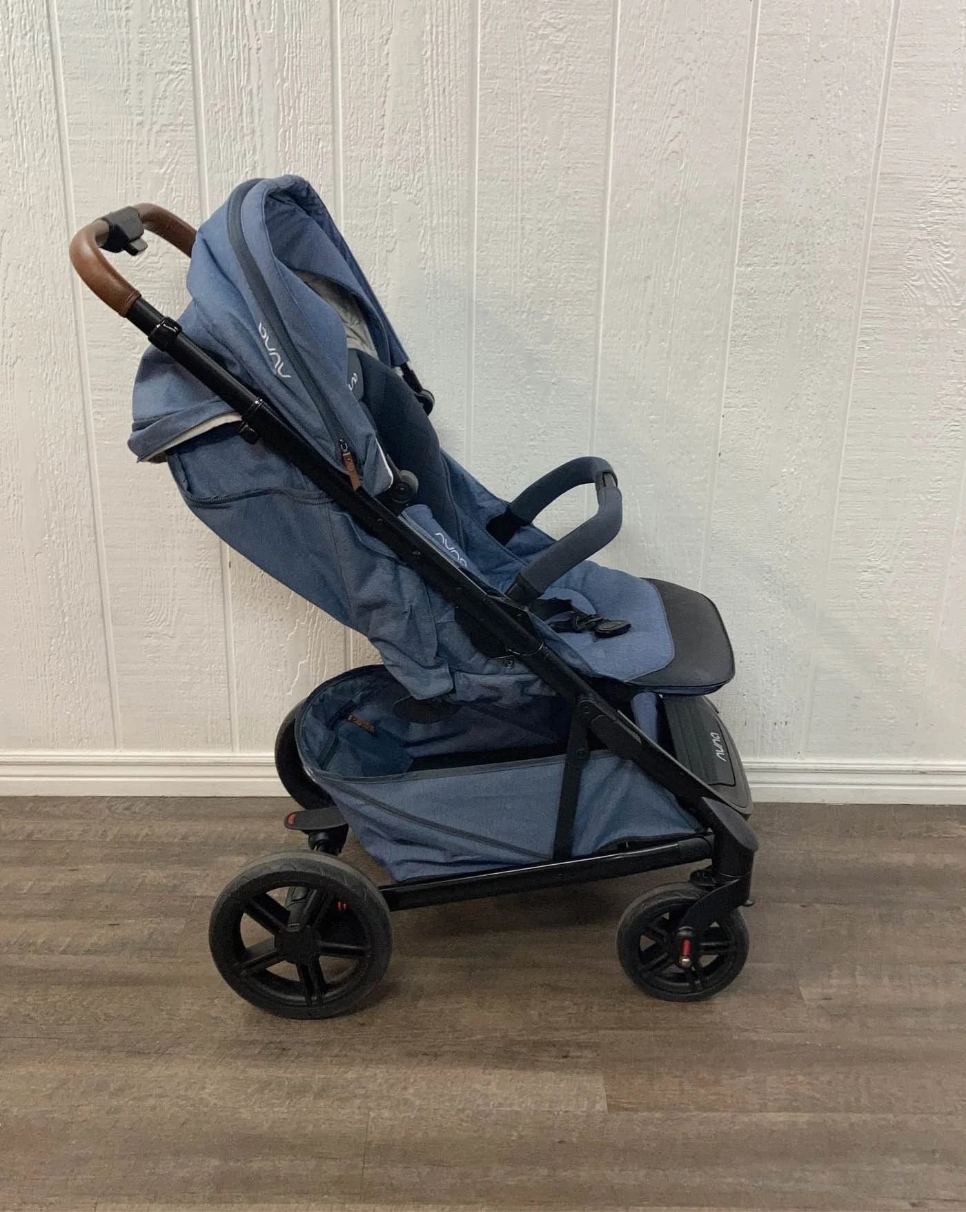 Nuna Tavo Stroller, 2018, Caviar 5 Nuna Tavo Stroller, 2018, Caviar - Image 3