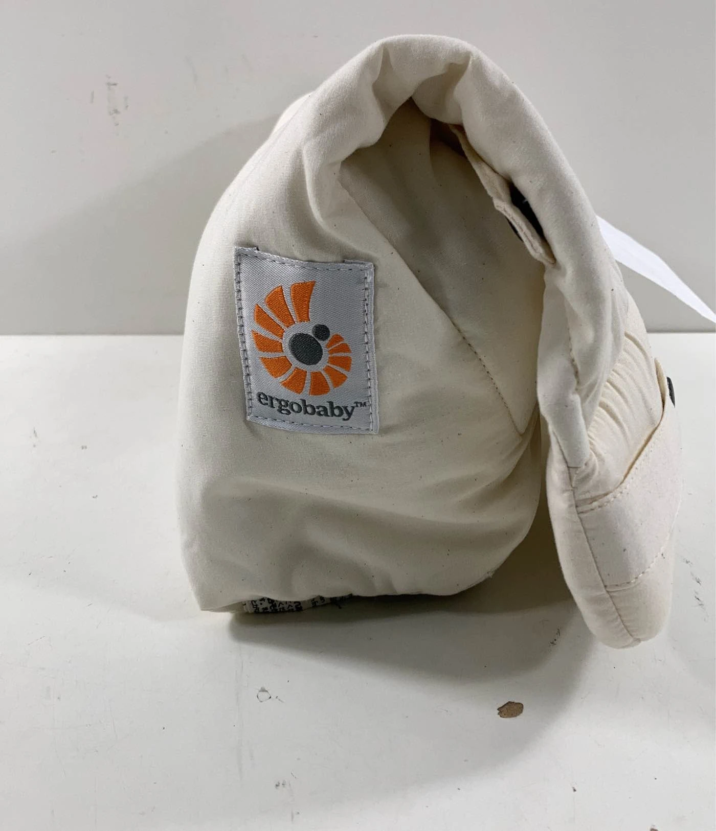 Ergobaby Breathable Cool Mesh Infant Insert 6 Ergobaby Breathable Cool Mesh Infant Insert - Image 4