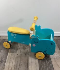 Janod Hippo Ride On