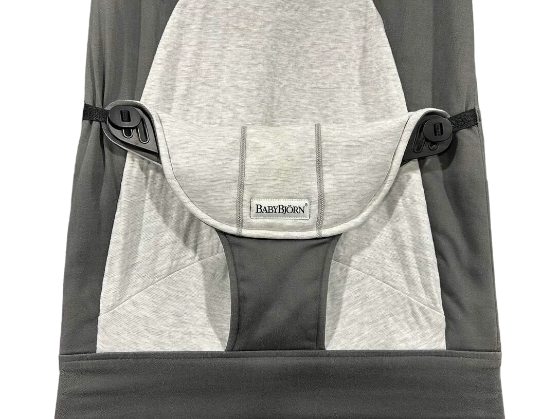 BabyBjorn Bouncer Balance With Toy Bar, Dark Grey/Grey, Black Frame 9 BabyBjorn Bouncer Balance With Toy Bar, Dark Grey/Grey, Black Frame - Image 7