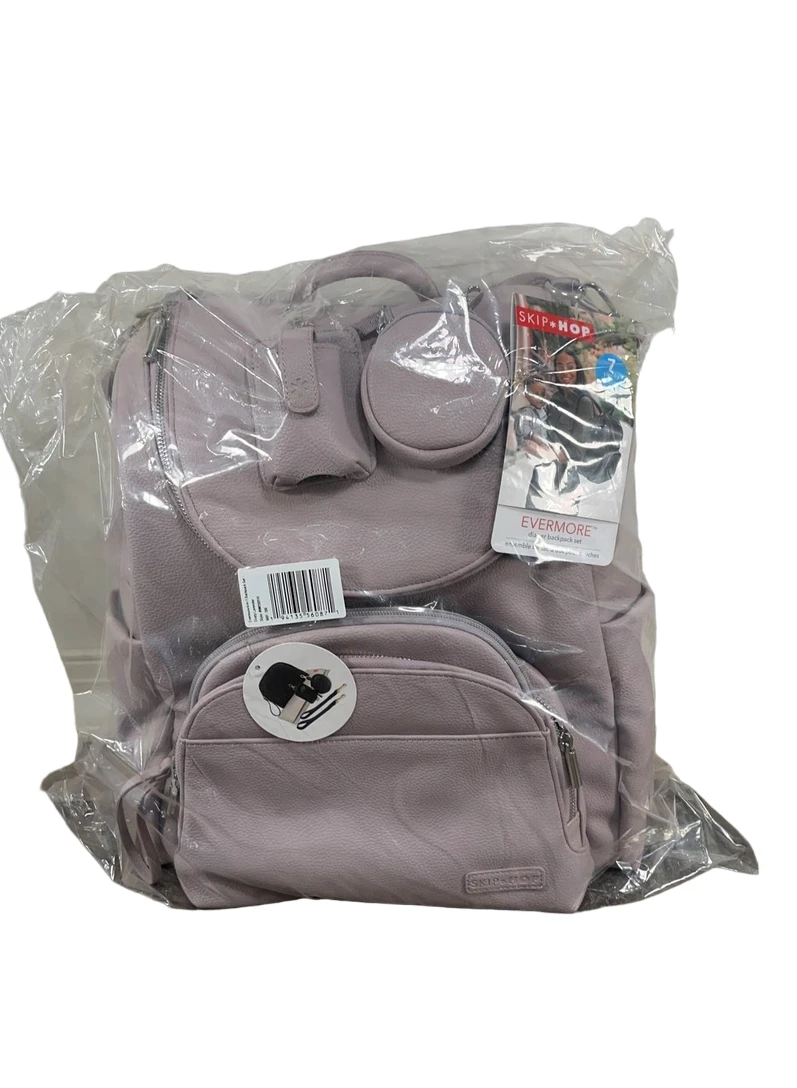 Skip Hop Evermore 6-in-1 Diaper Backpack 4 Skip Hop Evermore 6-in-1 Diaper Backpack - Image 2