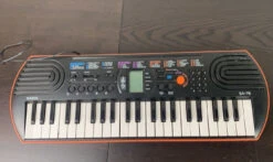 Casio SA-76 44-Key Mini Keyboard