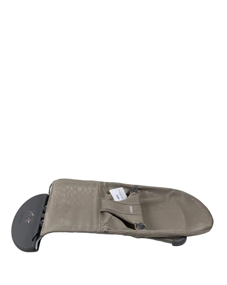 BabyBjorn Bouncer Bliss, Dark Gray Frame, Gray Beige Mesh 9 BabyBjorn Bouncer Bliss, Dark Gray Frame, Gray Beige Mesh - Image 7