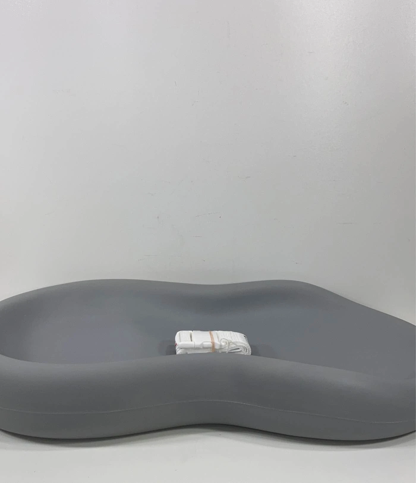 Keekaroo Peanut Changer, Gray 4 Keekaroo Peanut Changer, Gray - Image 2