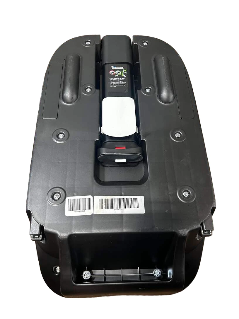 Clek Liing Infant Carseat, 2022 13 Clek Liing Infant Carseat, 2022 - Image 11