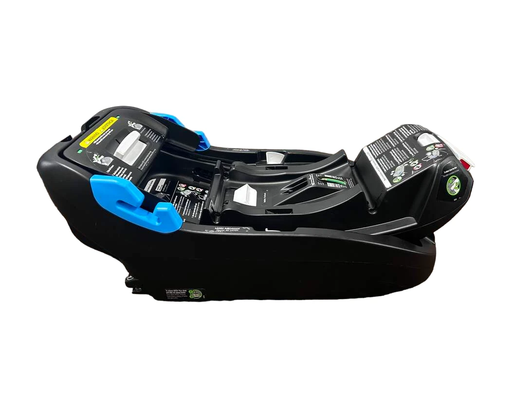 Clek Liing Infant Carseat, 2022 10 Clek Liing Infant Carseat, 2022 - Image 8