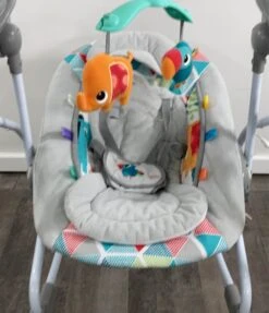 Taggies Swing N Go Portable Swing -Kindly Baby Shop d11d54bbb068af939ebcdc68a7eba898