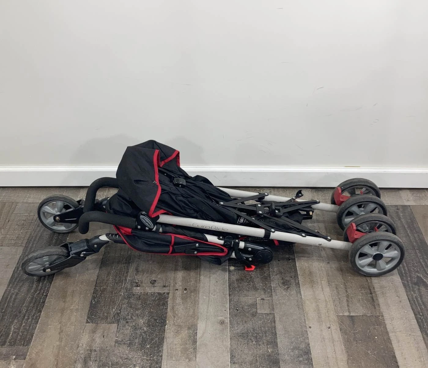 Baby Trend Euroride Stroller, 2013 13 Baby Trend Euroride Stroller, 2013 - Image 11