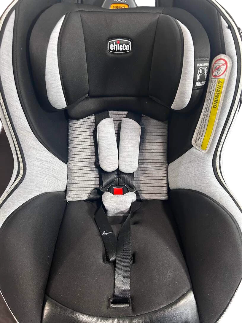 Chicco NextFit Zip Max Car Seat, 2021, Vero 4 Chicco NextFit Zip Max Car Seat, 2021, Vero - Image 2