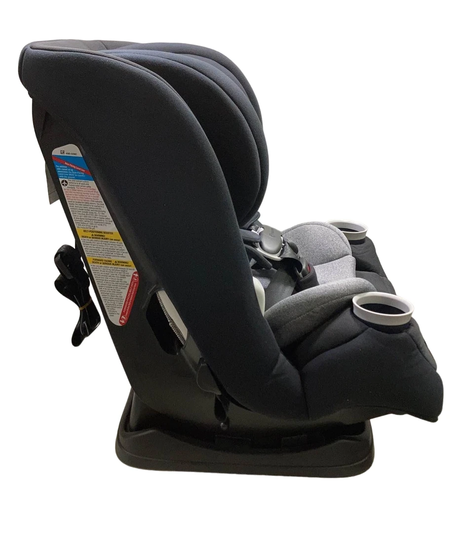 Maxi-Cosi Pria Max All-in-One Convertible Car Seat, Essential Black, 2024 4 Maxi-Cosi Pria Max All-in-One Convertible Car Seat, Essential Black, 2024 - Image 2