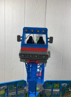 Ben 10 Rustbucket Deluxe Transforming Alien Playset -Kindly Baby Shop de4a2fe088483663a2b9962d0ec755fd