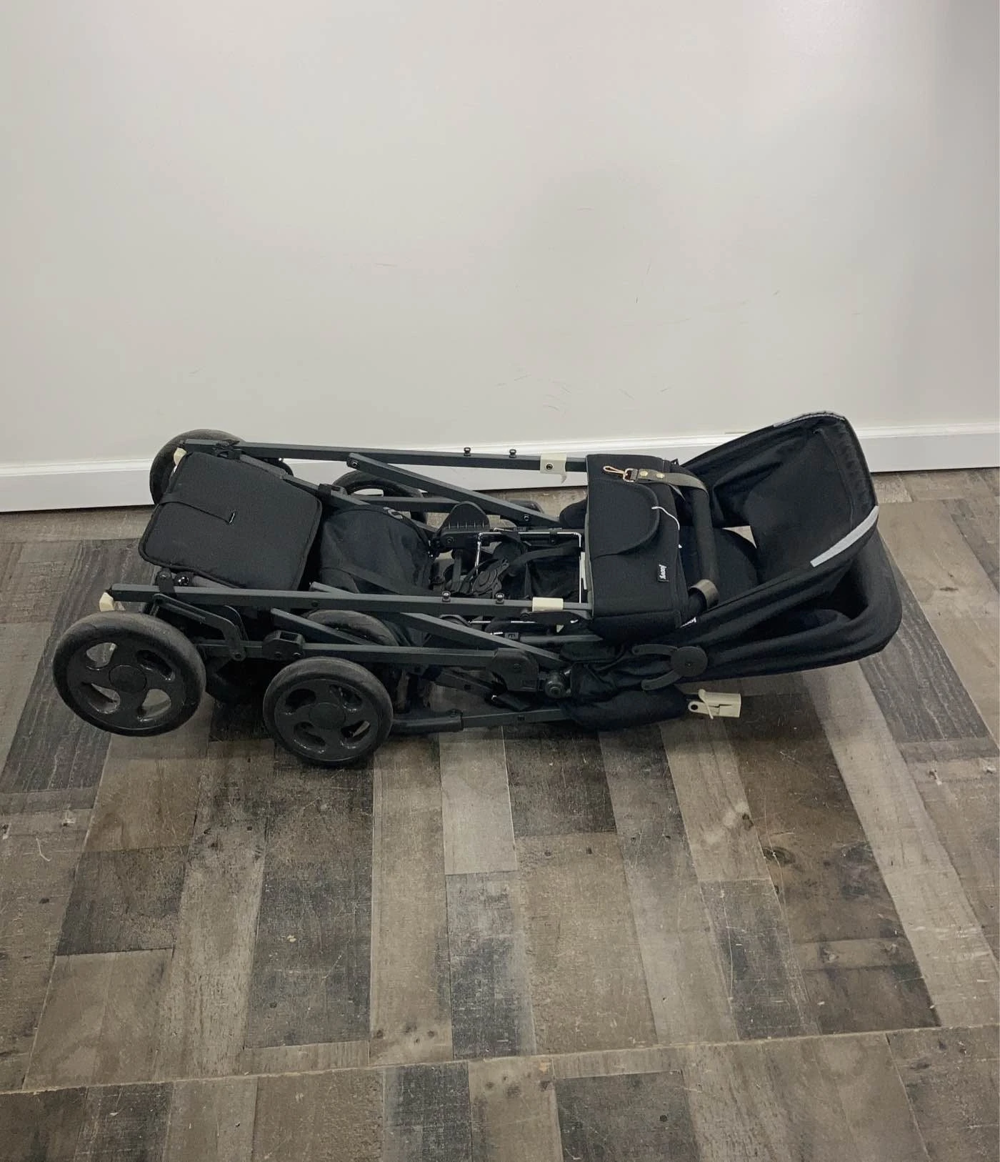 Joovy Caboose Ultralight Graphite Stroller, Black, 2018 16 Joovy Caboose Ultralight Graphite Stroller, Black, 2018 - Image 14