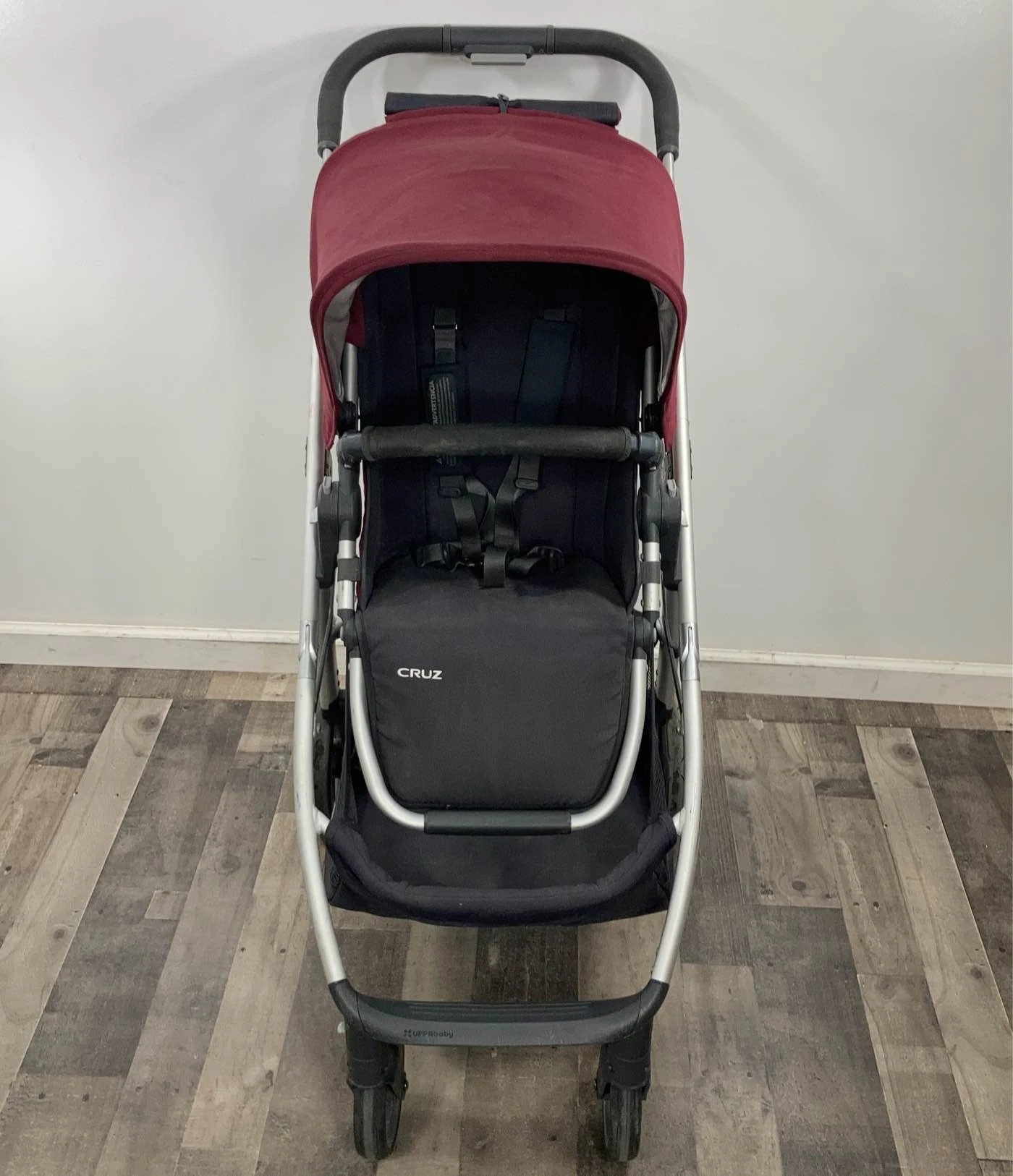 UPPAbaby CRUZ Stroller, Samantha (Magenta), 2017 6 UPPAbaby CRUZ Stroller, Samantha (Magenta), 2017 - Image 4